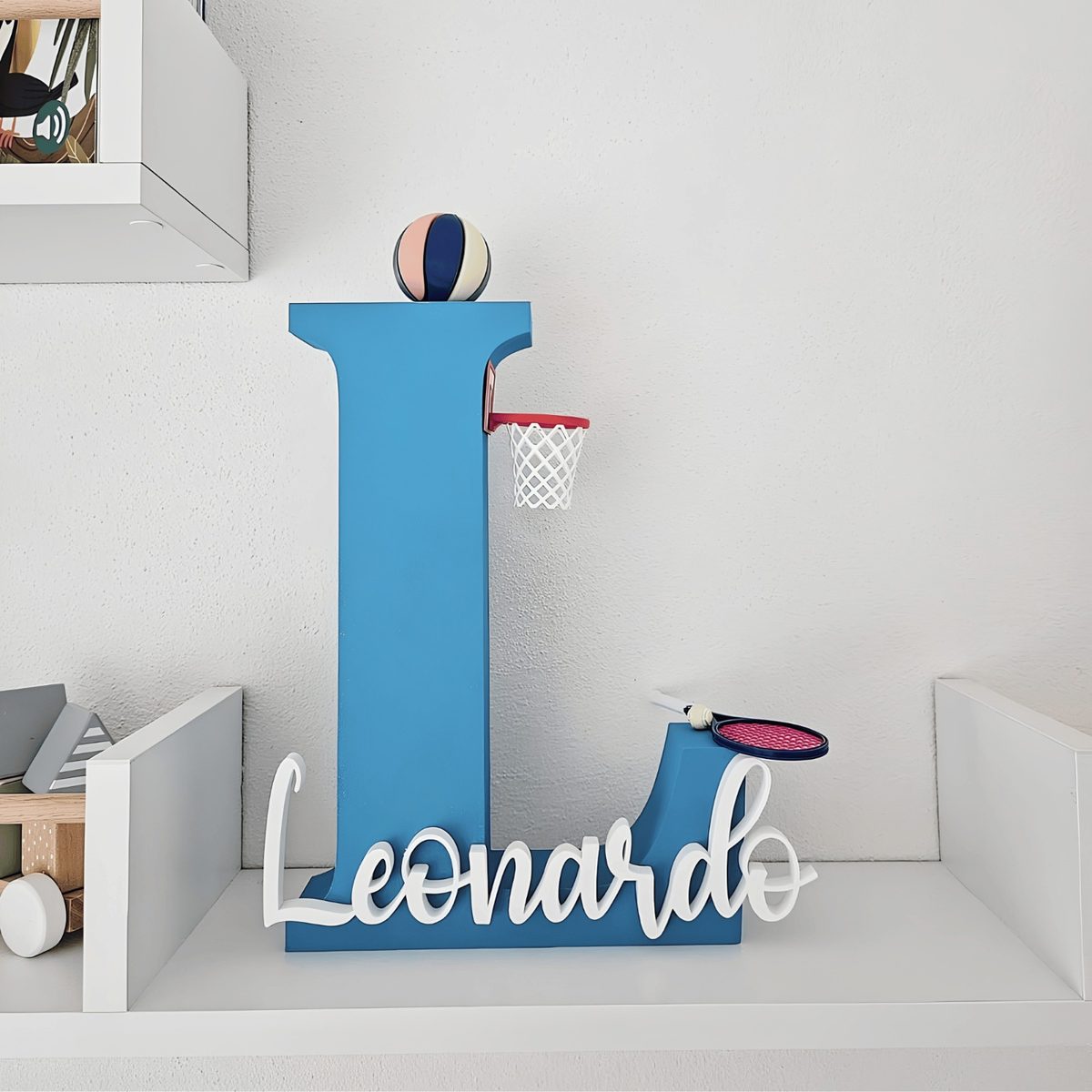 Composizione 3D bluette con nome Leonardo e decorazioni tema sport